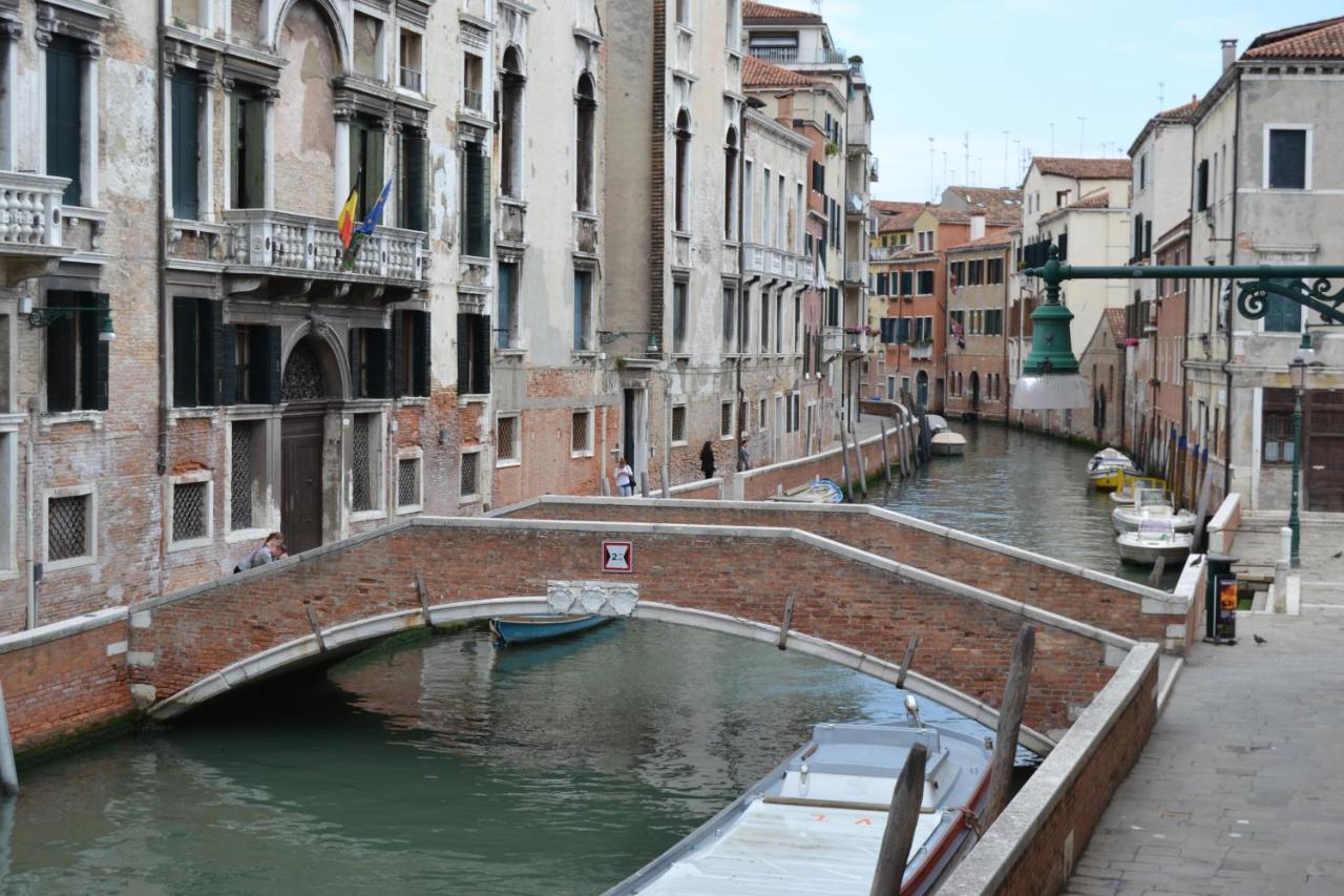 Suite In Venice Ai Carmini Екстер'єр фото